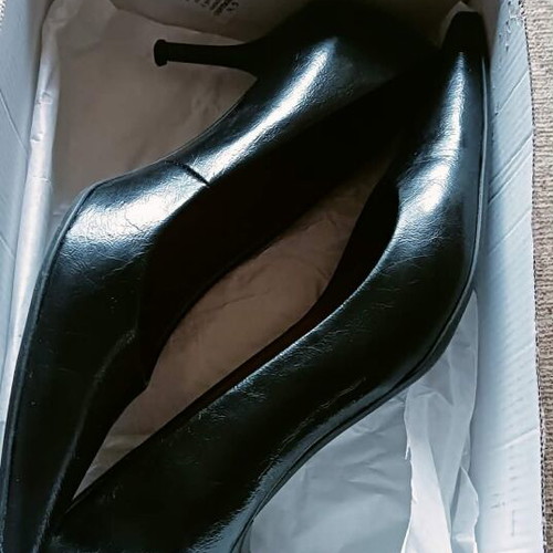 Elite black pumps size 38 like new