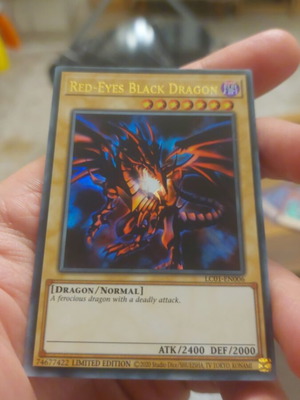 Red-Eyes Black Dragon LC01-EN006 like new