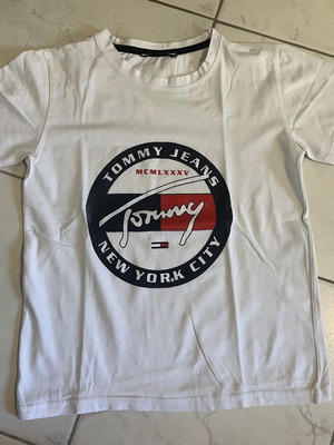 Tommy Jeans white T-shirt like new, size 6-8