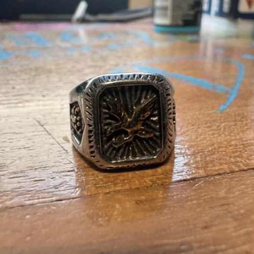 Ring with eagle design like new, small, metal, gray