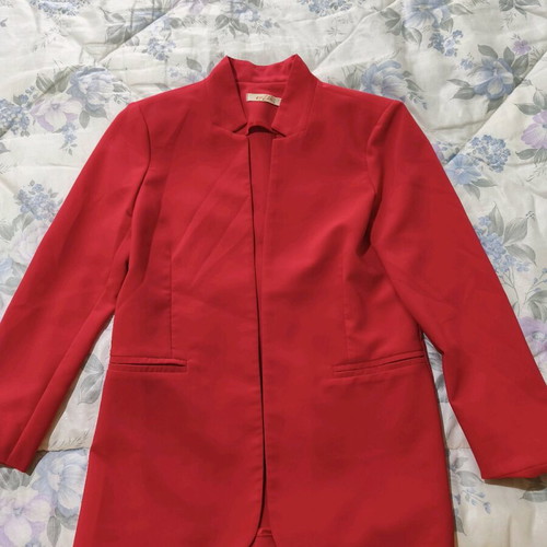 Enzzo women's suit set like new, red