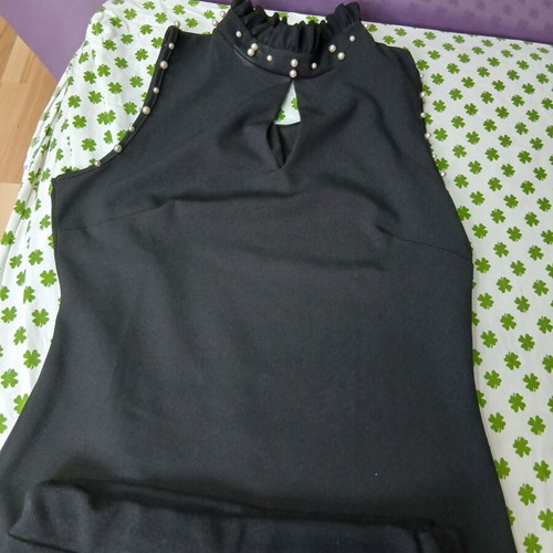 Black women's top and skirt like new, sizes M and L