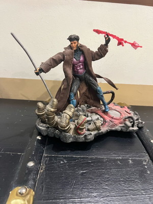 Marvel Gambit figure used Toy Biz 2001