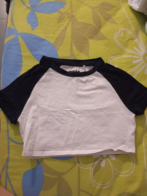 Crop top like new, suitable for girls