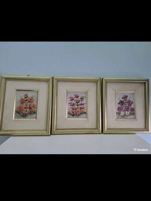 Wall frames like new, pack of 5 small