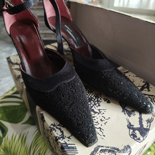 Women's black pumps size 39 like new