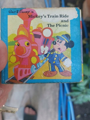 Walt Disney Mickeys Train Ride and The Picnic μεταχειρισμένο, 1981