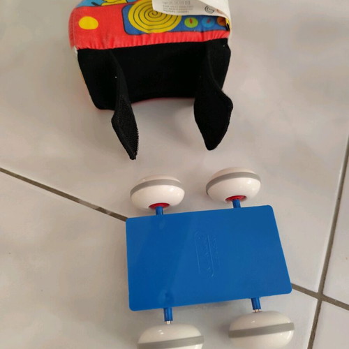 Foam toys with mechanism used