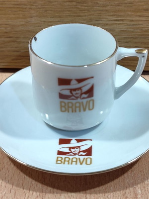 Bravo καφές παλιό διαφημιστικό φλυτζάνι με πιατάκι μεταχειρισμένο