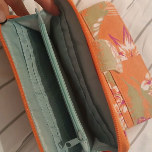 Dakine women's wallet like new, green and orange