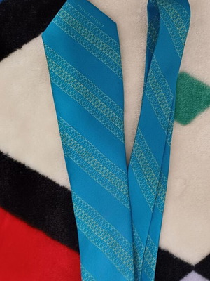 Tie like new