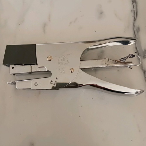 Stapler Primoula 12 like new