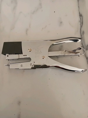 Stapler Primoula 12 like new