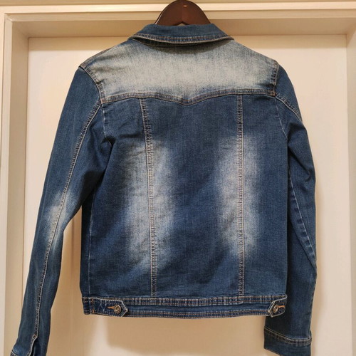 Redial denim jacket like new with acid wash, size M