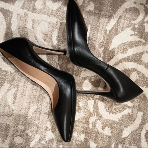 Mourtzi black leather pumps size 38