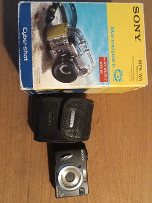 Sony Cyber-shot DSC-W15 με υποβρύχια θήκη σαν καινούργιο