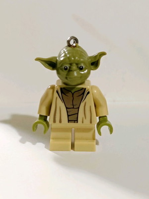 Lego Star Wars Yoda keychain minifigure used