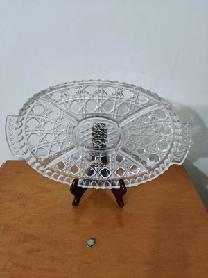 Large crystal platter like new for nuts