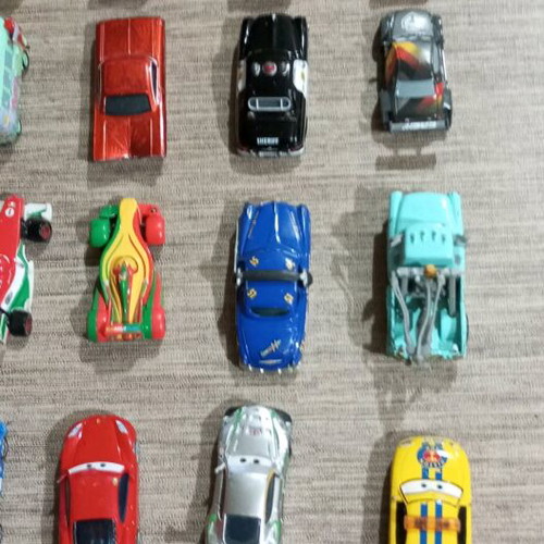 Mac Queen toy car figures used, pack of 30, metal