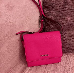 Calvin Klein τσαντάκι ροζ-φουξια