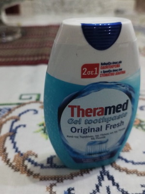 Theramed οδοντόκρεμα κατά της τερηδόνας με fluoride