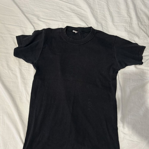 Black T-shirt size L used, fitted