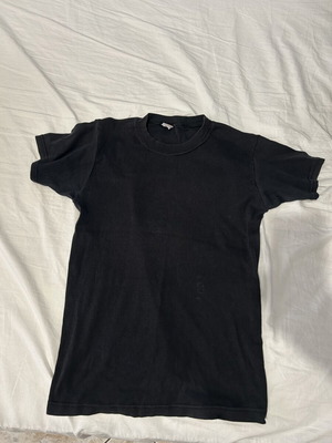 Black T-shirt size L used, fitted