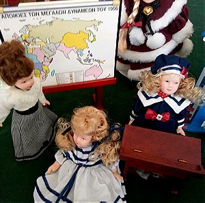 40 Πορσελάνινες κούκλες μινιατουρες με τα αξεσουάρ τους