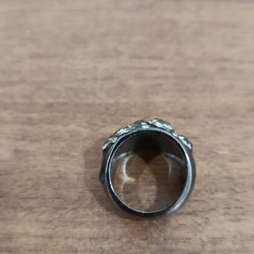 Ring no 9 used in very good condition