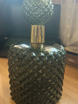 Decorative glass bottle with stopper like new