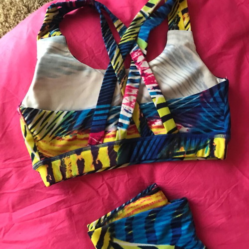 Sports bra like new, one size