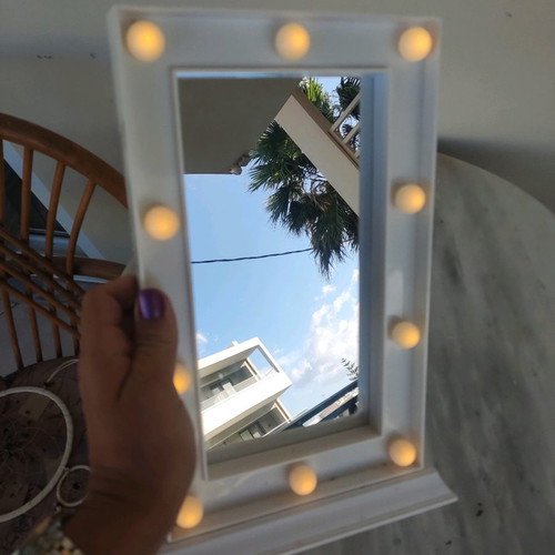Makeup frame with mirror and lights used