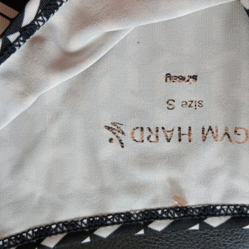 Sinsay Gym Set crop top small and leggings medium like new black white