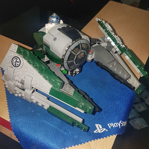 Lego Star Wars Yoda's Jedi Starfighter and R2-D2 like new