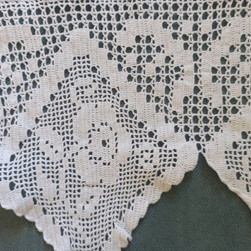 Cutwork table runner with handmade lace new