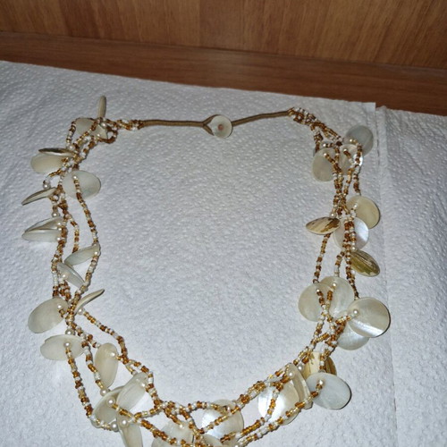 Handmade quadruple necklace with shells new