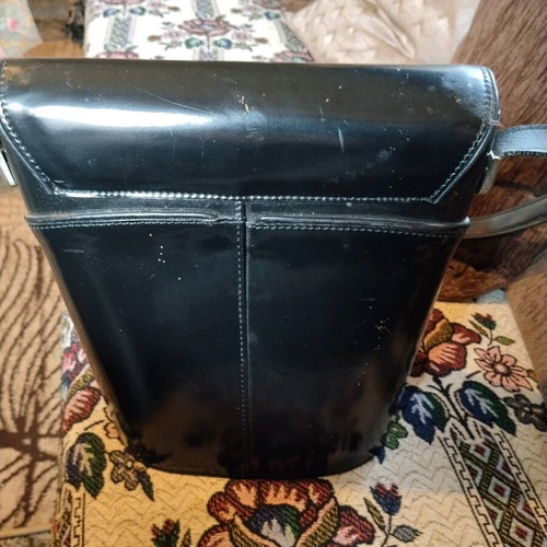Vintage leather shoulder bag Condor used, black patent leather
