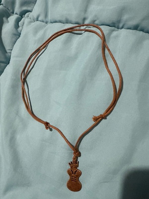 Necklace in guitar shape like new
