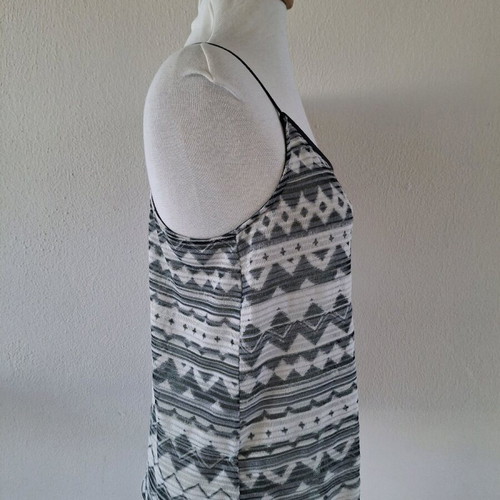 Zara top size M like new, black and white