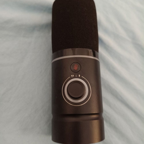 Maono PD200X dynamic microphone like new with XLR cable and shock mount