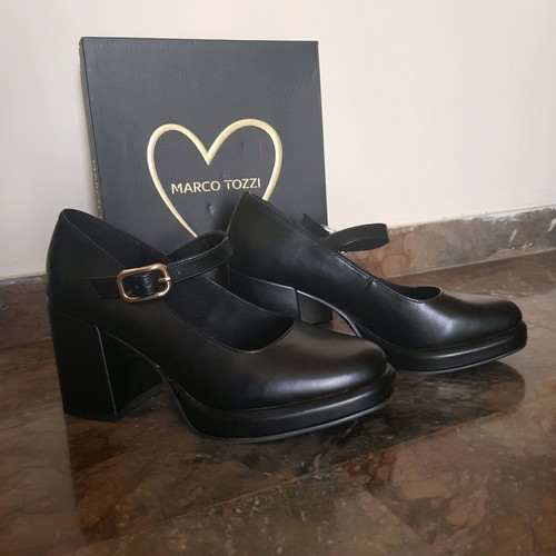 Marco Tozzi pumps new, size 40, black with strap