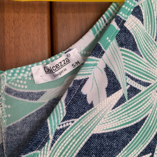 Beach dress with floral print like new, white and green, size M
