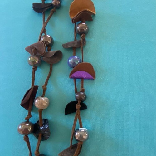 Leather necklace like new with leather details