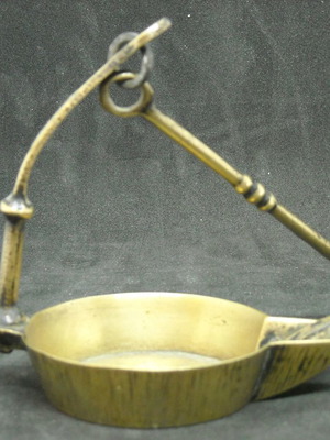 Λυχνάρι λαδιού κρεμαστό μπρούτζινο ανοικτού τύπου μεταχειρισμένο