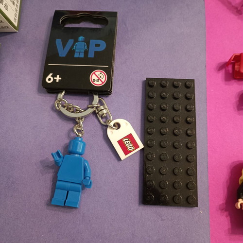 Lego Minifigure and Accessories Lot like new with Ninjago, Star Wars, Harry Potter, Marvel, City