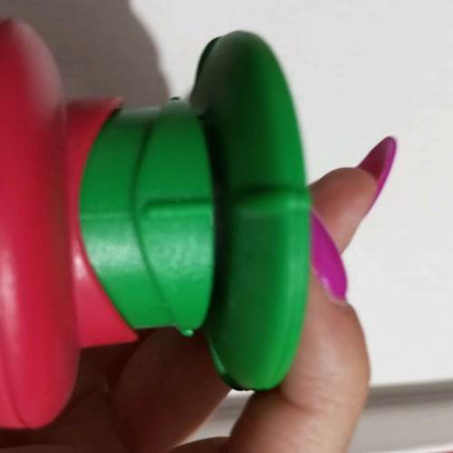 Paper cutter used in teddy bear shape