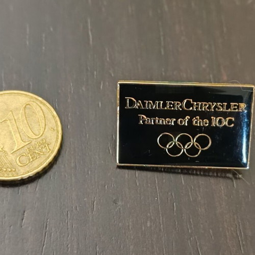 Pin Daimler Chrysler as partner of the IOC like new