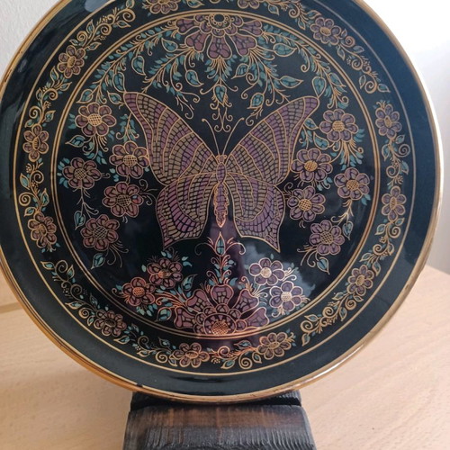 Decorative wall plate vintage 24k gold 24cm diameter