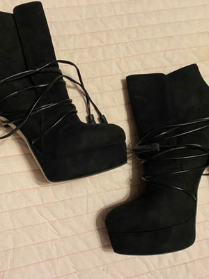 Sante black ankle boots like new, size 38