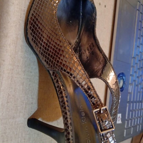 Calvin Klein silver snake-like pumps size 38 like new, 8 cm heel
